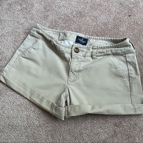 American Eagle Khaki Shorts | Womens - Picture 1 of 7
